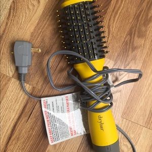 New dry bar blow dryer brush
